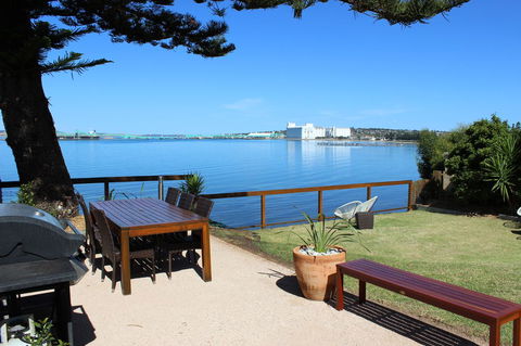 Bay 10 - Suites And Apartments - Accommodation Bookings 17