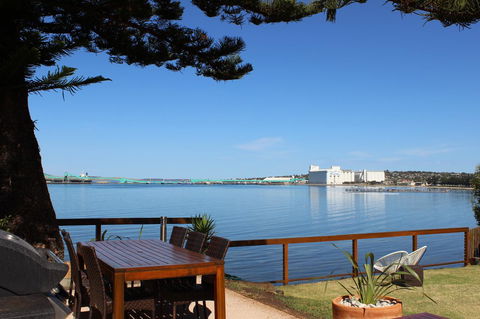 Bay 10 - Suites And Apartments - Accommodation Bookings 29