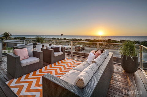 The Beach House @ Grange - Accommodation Bookings 2