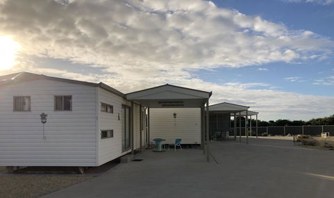 Rocks Retreat Cabin - Dolphin - Accommodation Bookings 7