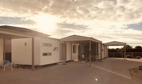Rocks Retreat Cabin - Dolphin - Accommodation Bookings 2