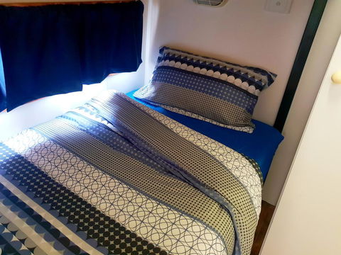 Rocks Retreat Cabin - Dolphin - Accommodation Bookings 8