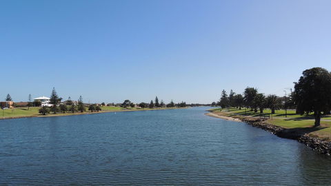 Glenelg - Marina Retreat - Accommodation Bookings 40