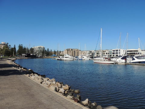 Glenelg - Marina Retreat - Accommodation Bookings 4