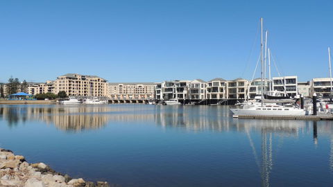 Glenelg - Marina Retreat - Accommodation Bookings 5