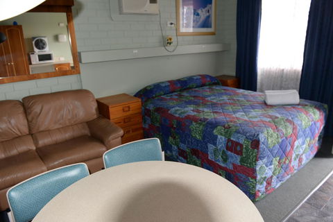 Ardeanal Motel - Accommodation Bookings 43