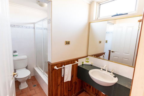 Astor Inn - Accommodation Bookings 14