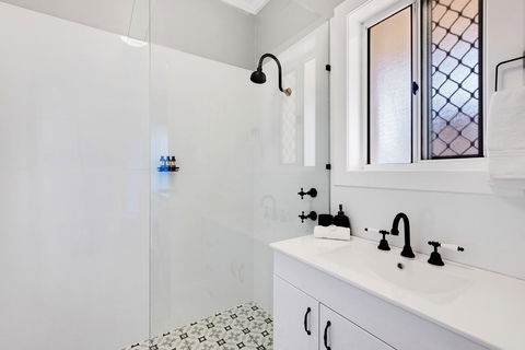 Cute And Cosy - Events, Workers, Getaways - Accommodation Bookings 10