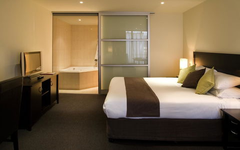 Adelaide Rockford - Accommodation Bookings 24