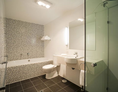 Adelaide Rockford - Accommodation Bookings 17