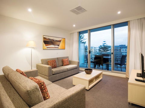 Oaks Glenelg Liberty Suites - Accommodation Bookings 16
