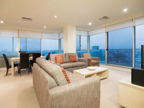 Oaks Glenelg Liberty Suites - Accommodation Bookings 18