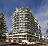 Oaks Liberty Towers - Accommodation Bookings