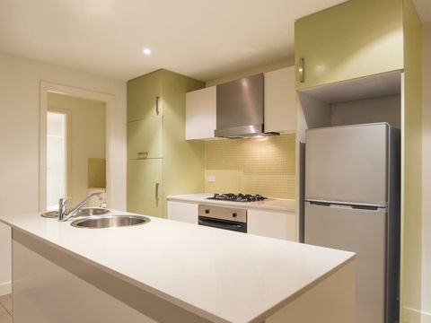 Oaks Glenelg Liberty Suites - Accommodation Bookings 21