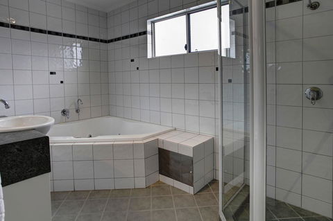Tasman Beachside Apartment - Accommodation Bookings 10