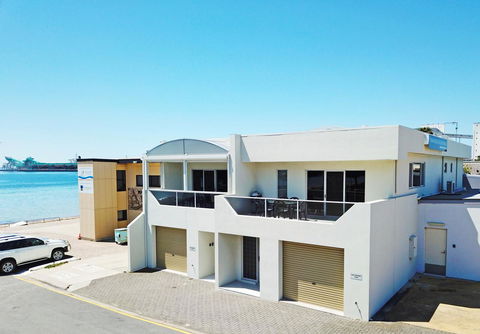 Tasman Beachside Apartment - Accommodation Bookings 2