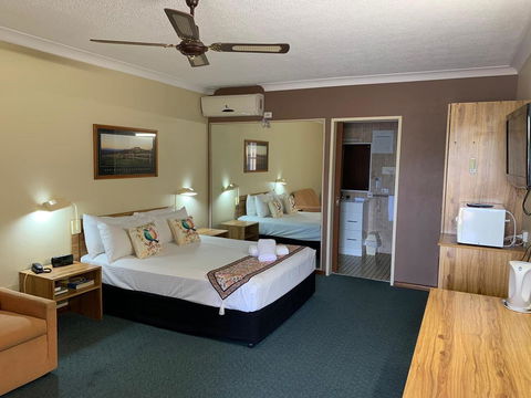 Cumberland Motor Inn - Accommodation Bookings 22
