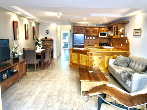 Superb Townhouse In North Adelaide - Accommodation Bookings 0