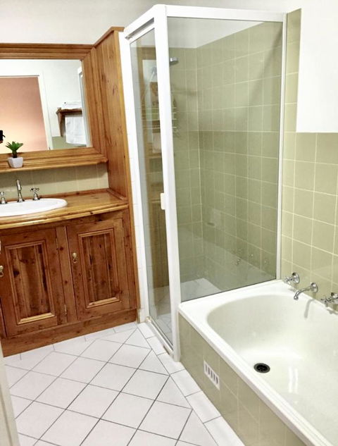 Superb Townhouse In North Adelaide - Accommodation Bookings 12