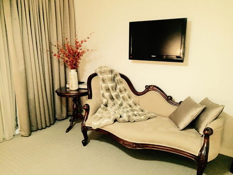 Superb Townhouse In North Adelaide - Accommodation Bookings 15