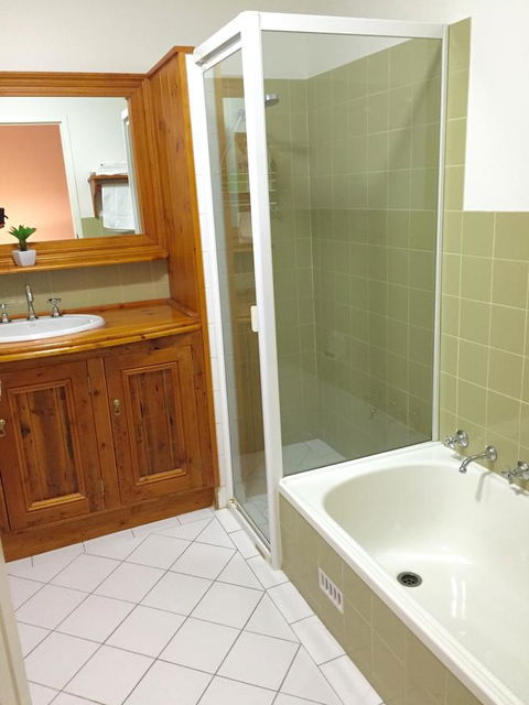 Superb Townhouse In North Adelaide - Accommodation Bookings 22