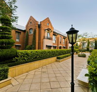 Majestic Old Lion Apartments - Accommodation Bookings