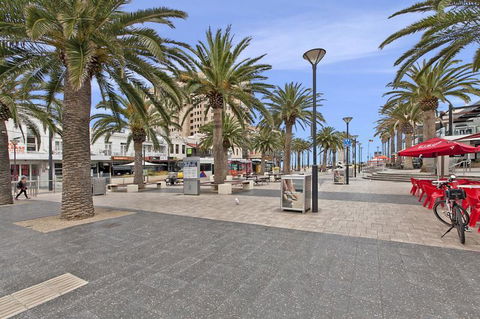Glenelg Seaside Apartment - Accommodation Bookings 8