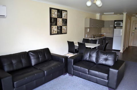 Arkana Motor Inn & Terrace Apartments - Accommodation Bookings 34