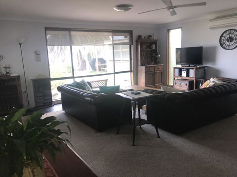 Hydeaway Bay - Own Private Bay + Kayaks - Accommodation Bookings 7