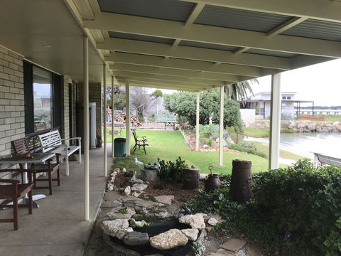 Hydeaway Bay - Own Private Bay + Kayaks - Accommodation Bookings 23