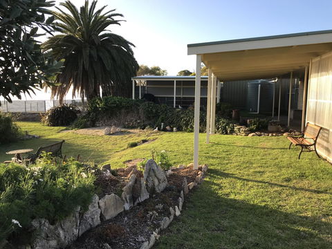 Hydeaway Bay - Own Private Bay + Kayaks - Accommodation Bookings 22