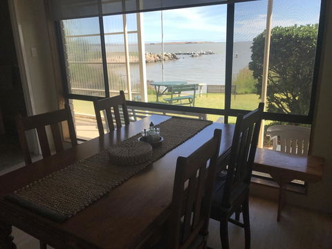 Hydeaway Bay - Own Private Bay + Kayaks - Accommodation Bookings 13