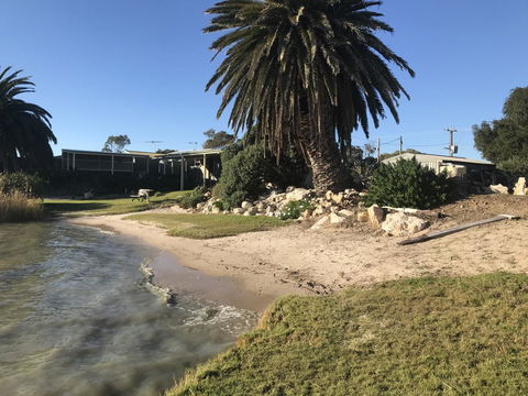 Hydeaway Bay - Own Private Bay + Kayaks - Accommodation Bookings 3