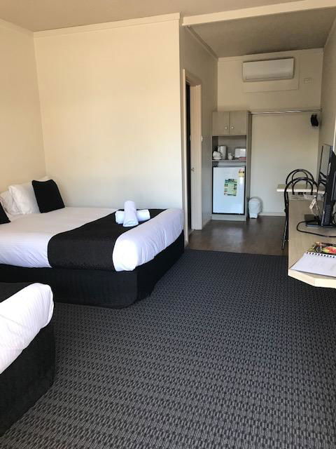 Bay Motel Hotel - Accommodation Bookings 3