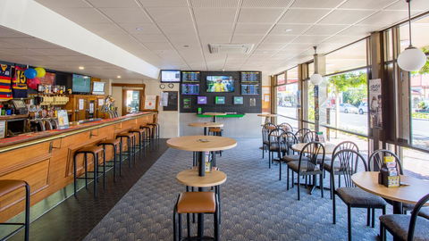 Bay Motel Hotel - Accommodation Bookings 13