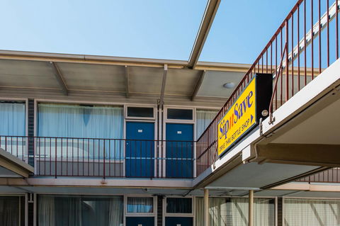 Bay Motel Hotel - Accommodation Bookings 8