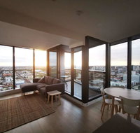 Modern CBD Apartment with Panoramic View - Accommodation Bookings