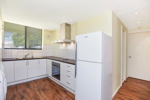 The Dolphins Beachfront Apartments - Accommodation Bookings 16