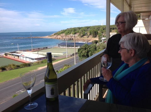 The Dolphins Beachfront Apartments - Accommodation Bookings 0