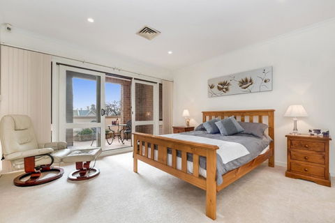 Adelaide Style Accommodation-Close To City-North Adelaide-3 Bdrm- FREE Parking - Accommodation Bookings 14