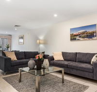 Close to City - Spacious 3 Bedroom Townhouse - Accommodation Bookings