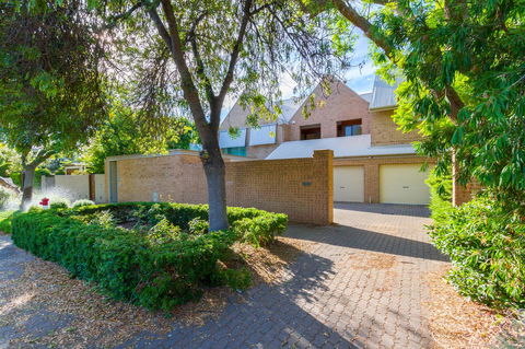 Adelaide Style Accommodation-Close To City-North Adelaide-3 Bdrm- FREE Parking - Accommodation Bookings 22