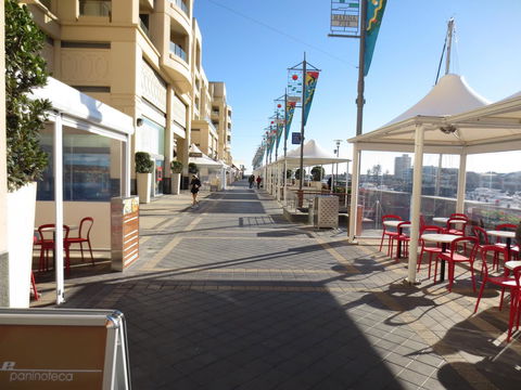 Lights Landing Apartments - Accommodation Bookings 2