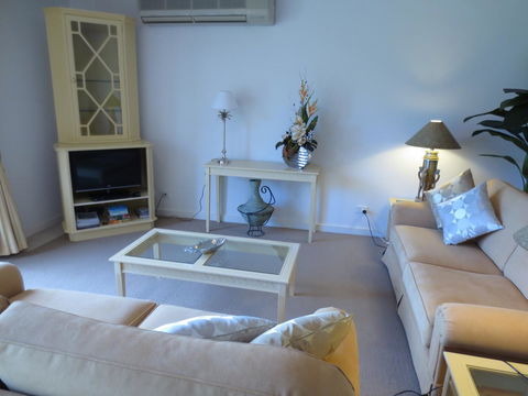 Lights Landing Apartments - Accommodation Bookings 6