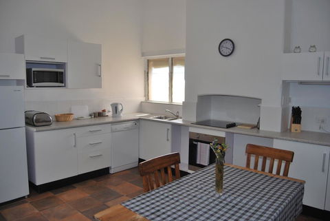 Jacaranda Cottage - Accommodation Bookings 8