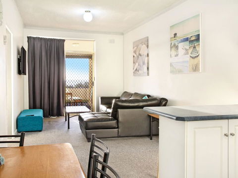 Seaview Sunset Holiday Apartments - Accommodation Bookings 37