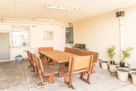 Seaview Sunset Holiday Apartments - Accommodation Bookings 7