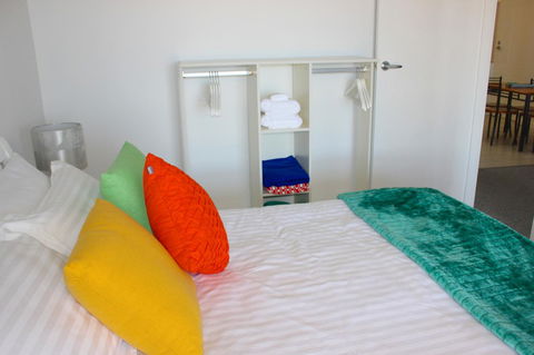 Seaview Sunset Holiday Apartments - Accommodation Bookings 9