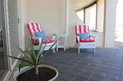 Seaview Sunset Holiday Apartments - Accommodation Bookings 12
