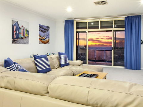 Seaview Sunset Holiday Apartments - Accommodation Bookings 24